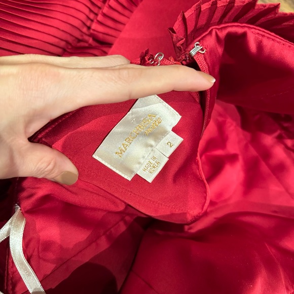 Marchesa Notte red Pleated dress with bow - Picture 6 of 6